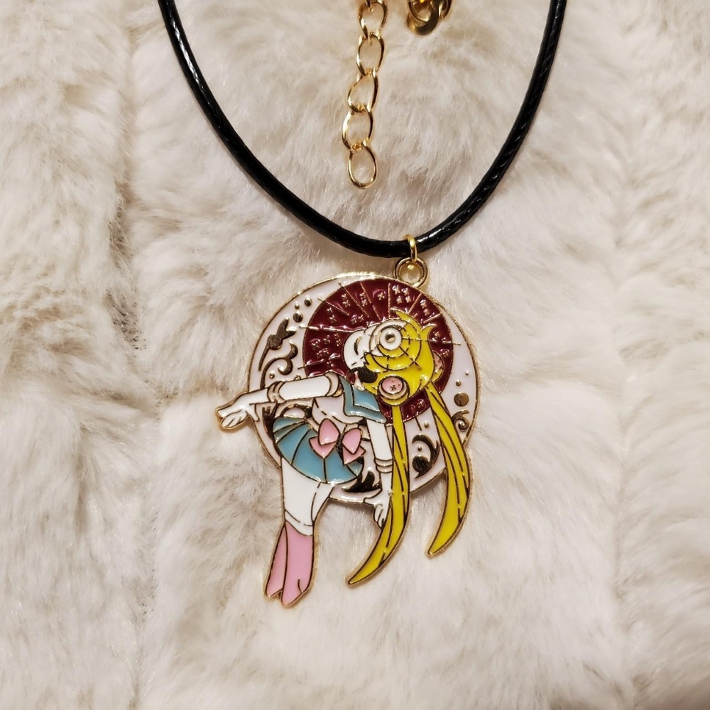 Gold sailor moon necklace